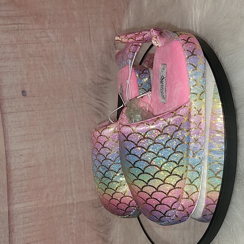 American Exchange Mermaid Slippers - Picture 4 of 8